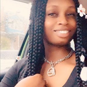 Meet your Posher, Kpana